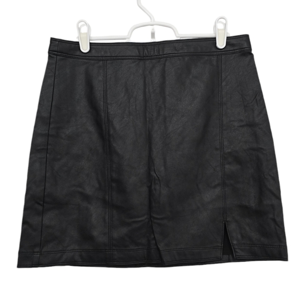 Abercrombie & Fitch Dresses & Skirts - NWT Abercrombie & Fitch black faux leather mini skirt front slit